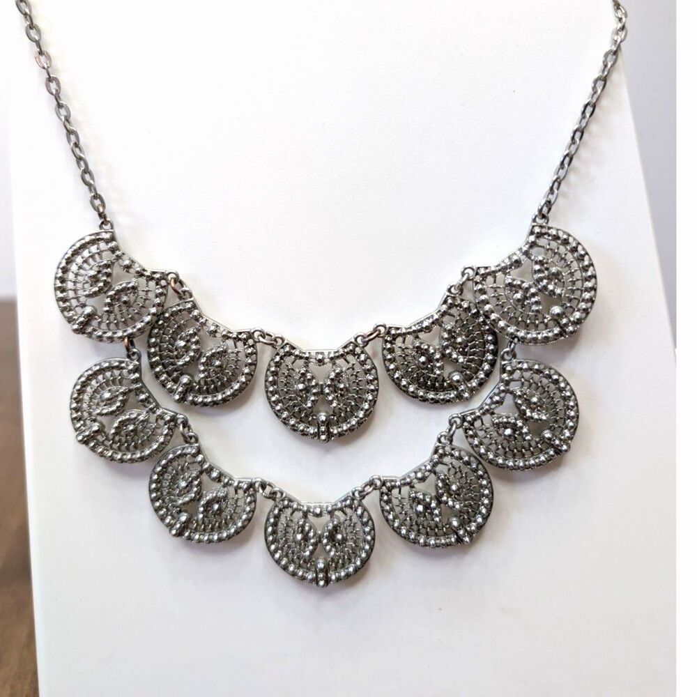 Boho Filigree Silvertone Scallop Bib Statement Necklace - Picture 1 of 5
